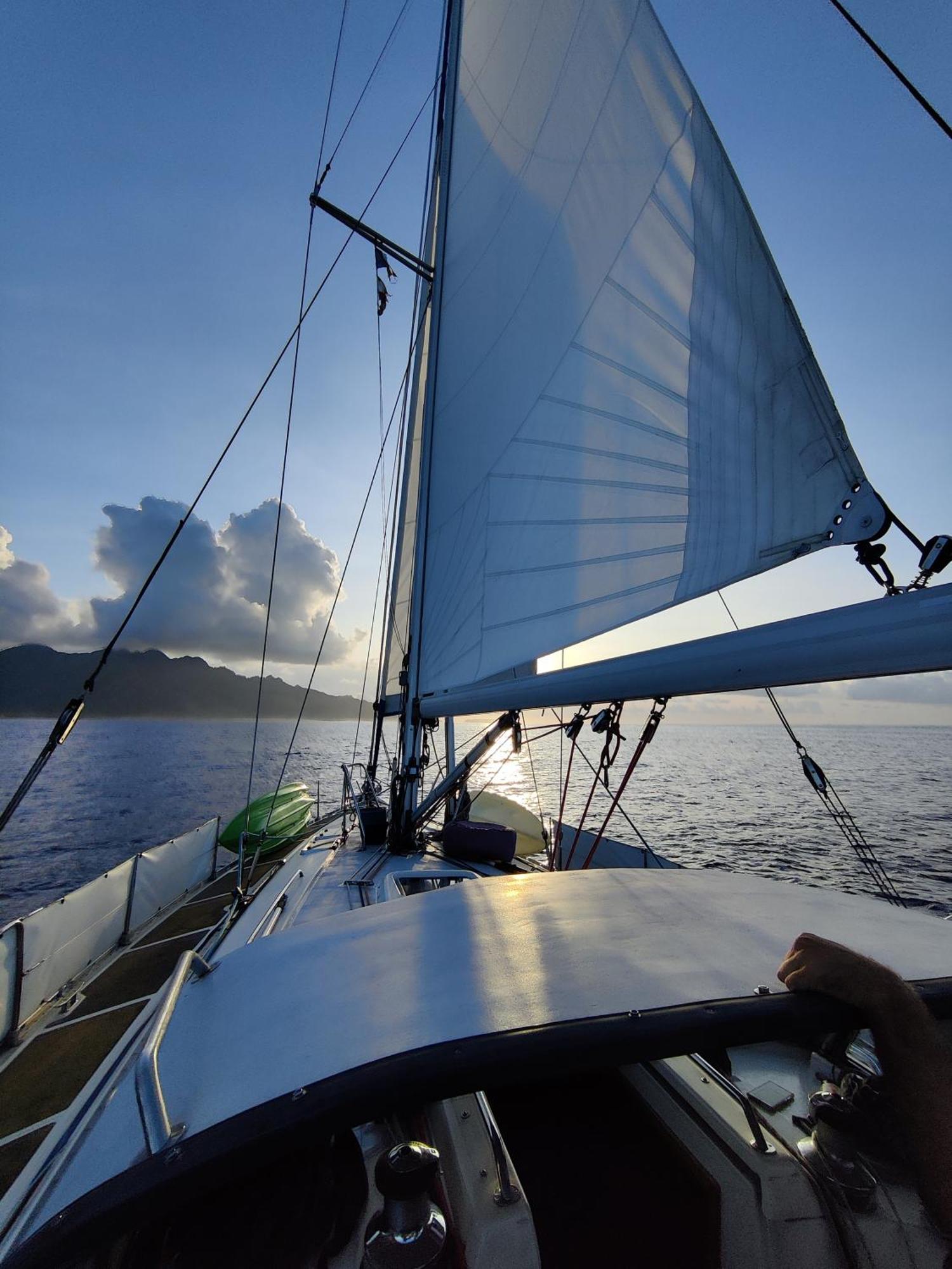 2 Nuits Insolites & 1 Excursion Voile A Bord Du Voilier Mori Ora Moorea Luaran gambar
