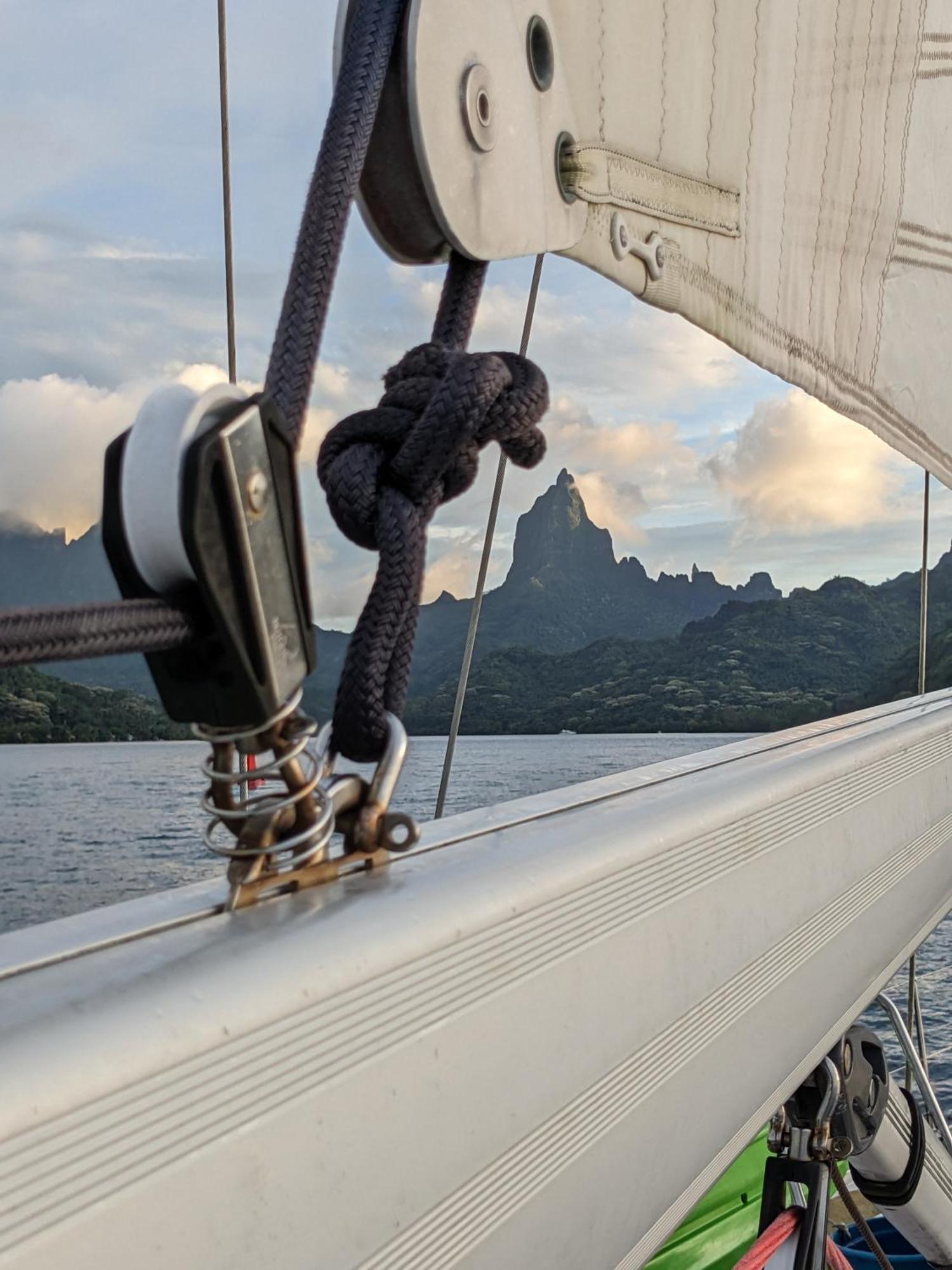 2 Nuits Insolites & 1 Excursion Voile A Bord Du Voilier Mori Ora Moorea Luaran gambar